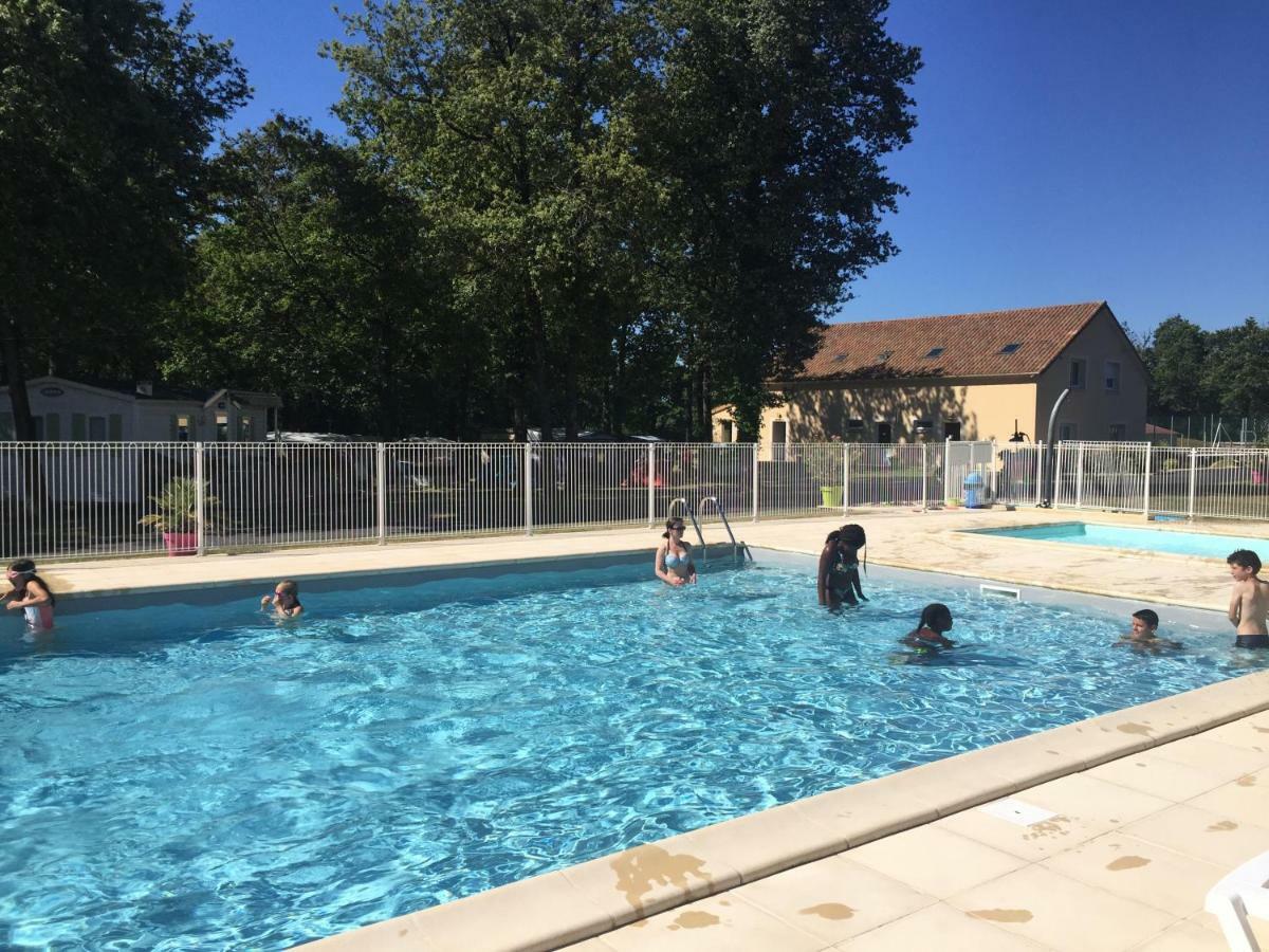 Camping Les Petites Minaudieres Hotel Saint-Sauveur  Ngoại thất bức ảnh