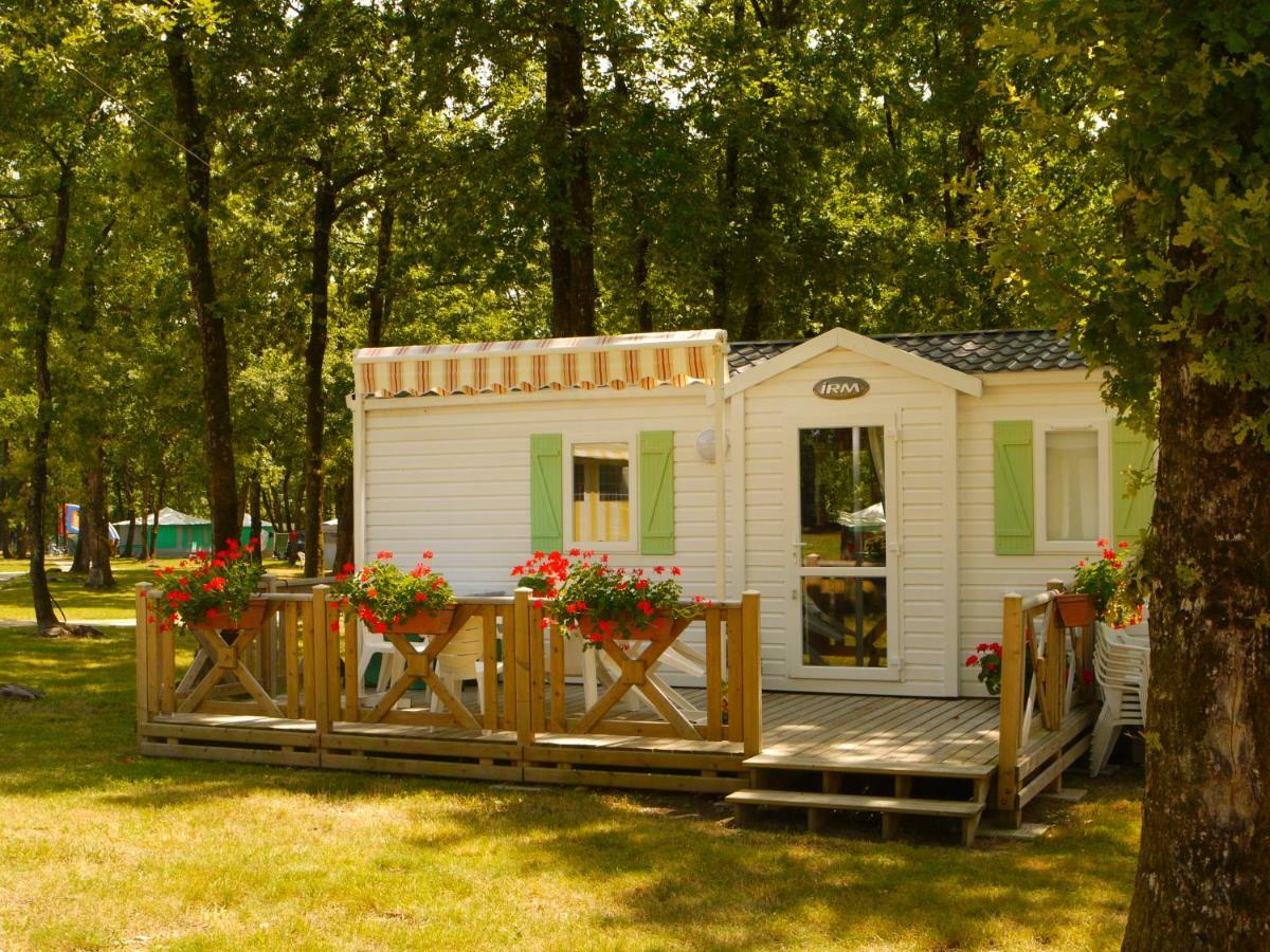 Camping Les Petites Minaudieres Hotel Saint-Sauveur  Ngoại thất bức ảnh